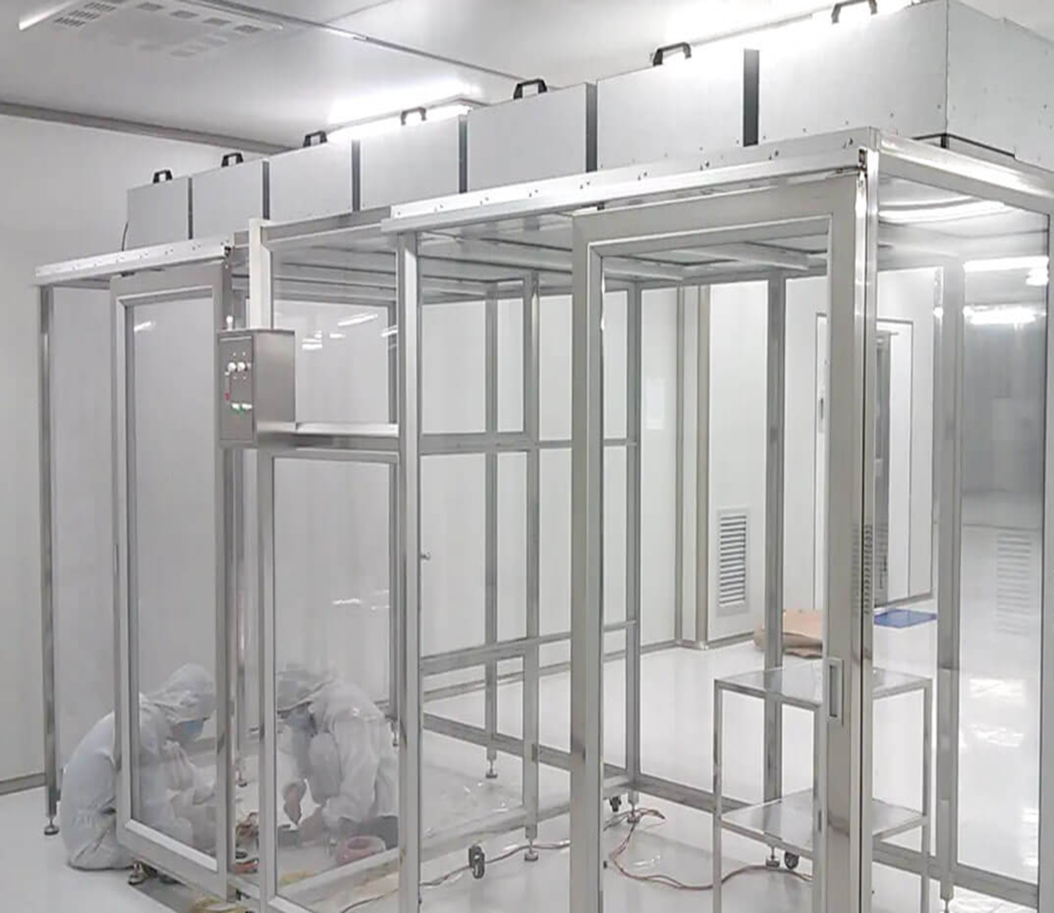 5 x 15M class 7 hardwall Cleanroom1
