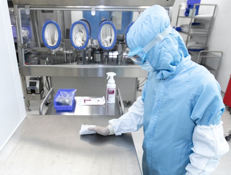 Clean room cleaning and disinfection Clean room cleaning and disinfection