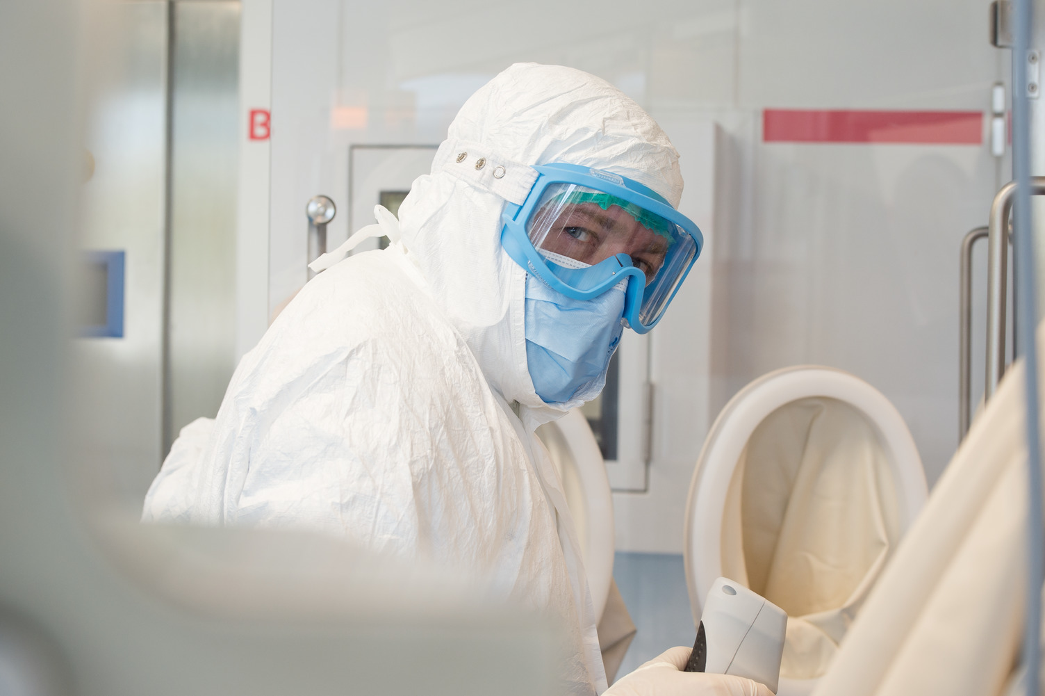Cleanroom garment standards