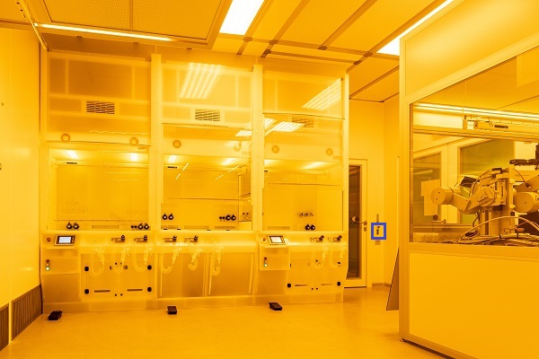 DICTATOR interlock control system in metal-free clean room - Dictator DICTATOR interlock control system in metal-free clean room - Dictator