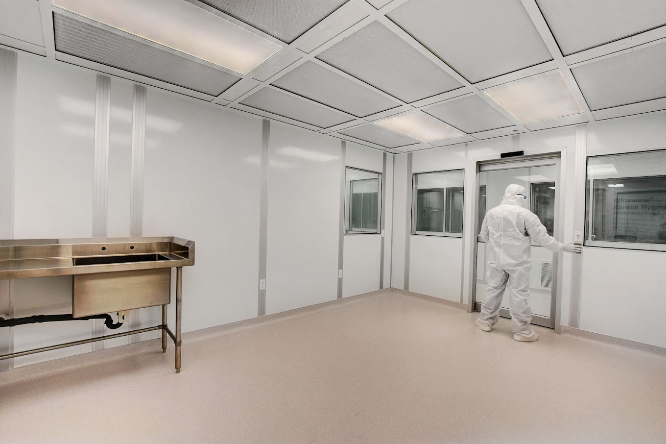 What are the Requirements for an ISO 4 Cleanroom? What are the Requirements for an ISO 4 Cleanroom?