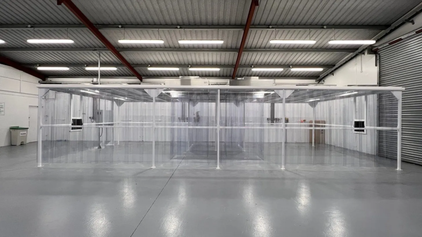 What are the advantages of hardwall clea