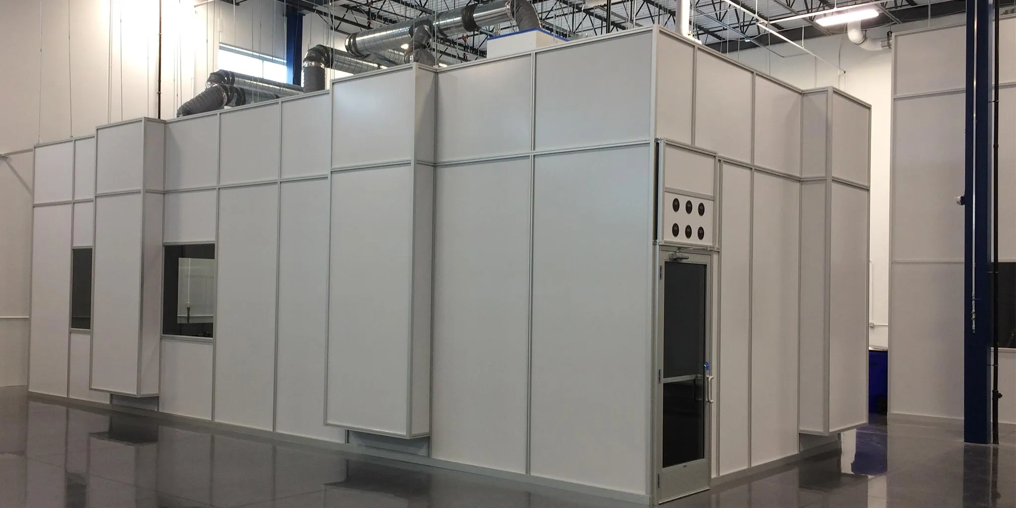 How do you choose a hardwall clean room 