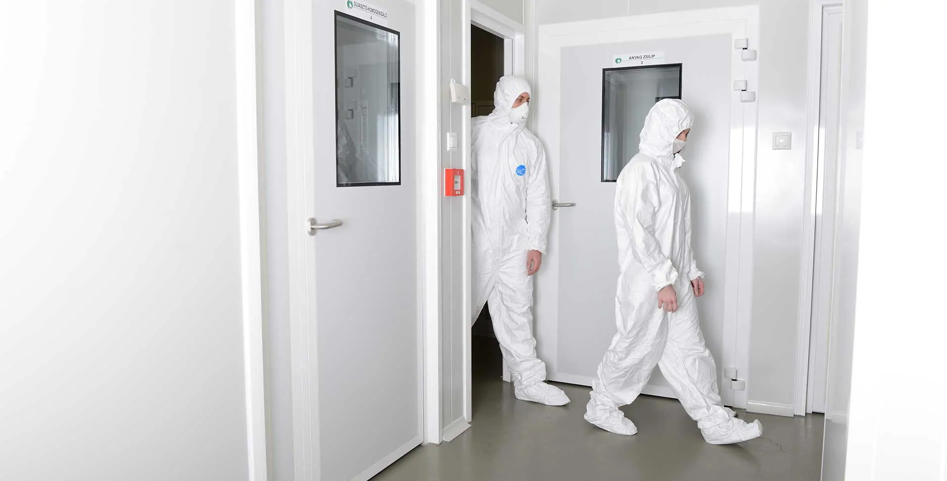 The Ultimate Guide To Proper Gowning In a Clean Room - Kleanlabs The Ultimate Guide To Proper Gowning In a Clean Room - Kleanlabs