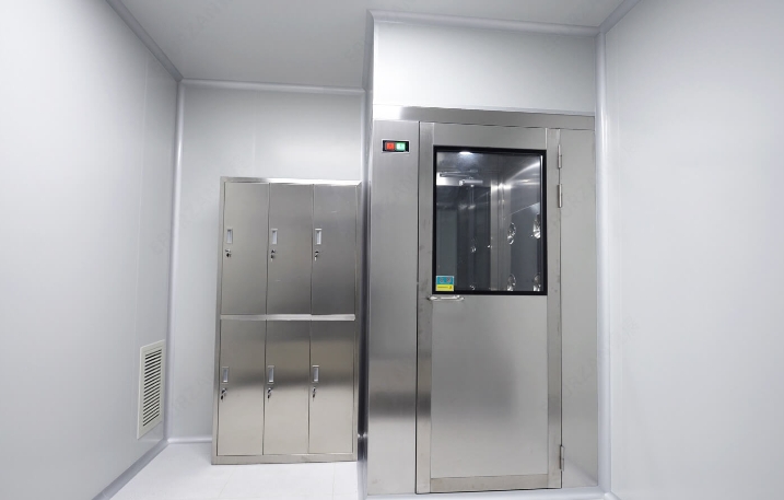 What does a laboratory air shower room l