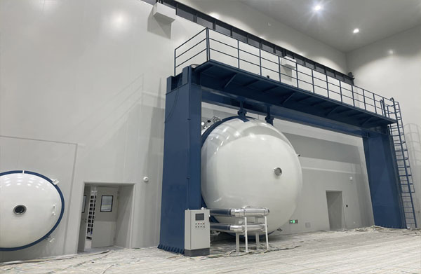 Aerospace and Defense cleanroom.jpg Aerospace and Defense cleanroom.jpg