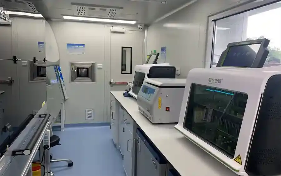 Inside the containerized cleanroom Inside the containerized cleanroom