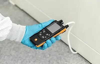 The Cleanroom Pressure Trio: Compare Gauge, Handheld Device, and Pressure Sensor