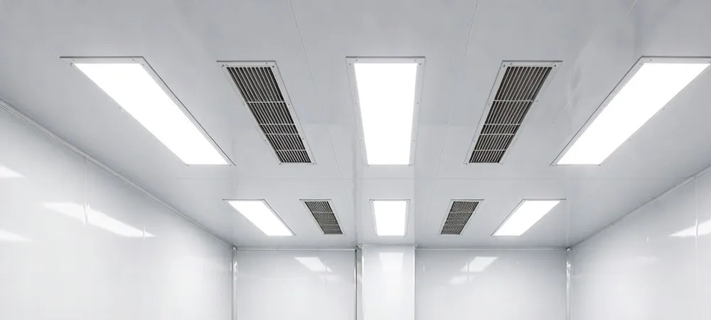 Cleanroom LED lighting and HVAC integration in a hardwall clean room