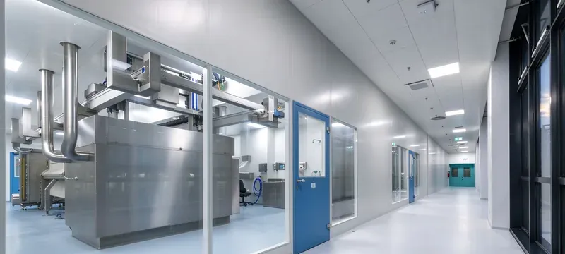 Pharmaceutical cleanroom corridor doors interior