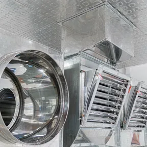 Deiiang backdraft dampers in commercial kitchen exhaust ductwork Deiiang backdraft dampers in commercial kitchen exhaust ductwork